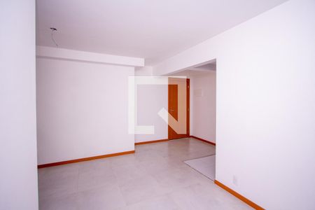 Sala de apartamento para alugar com 3 quartos, 76m² em Mutondo, São Gonçalo