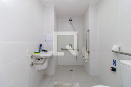 Banheiro com acessibilidade de kitnet/studio à venda com 0 quarto, 25m² em Jardim das Acacias, São Paulo