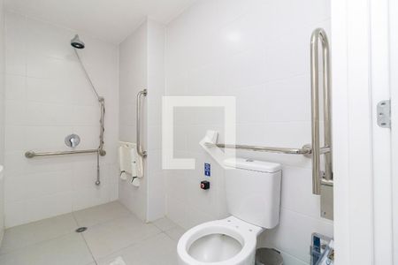 Banheiro com acessibilidade de kitnet/studio à venda com 0 quarto, 25m² em Jardim das Acacias, São Paulo