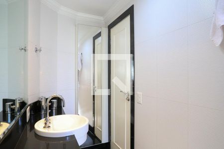 Apartamento à venda com 200m², 4 quartos e 2 vagasBanheiro de serviço  