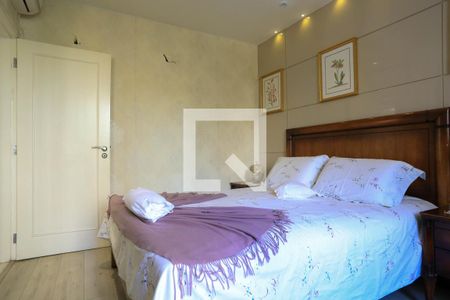 Suíte  de apartamento à venda com 4 quartos, 200m² em Funcionários, Belo Horizonte