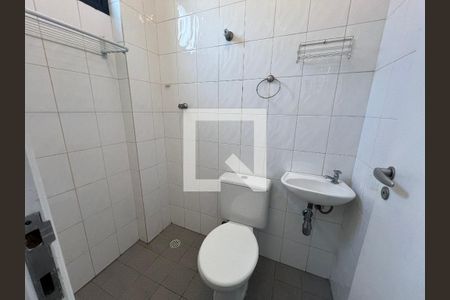 Apartamento para alugar com 170m², 3 quartos e 4 vagasBanheiro de serviço