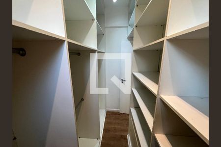 Apartamento para alugar com 170m², 3 quartos e 4 vagasCloset da suíte 1