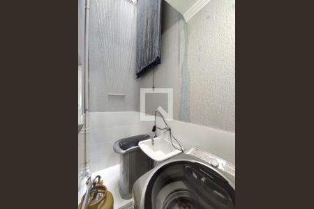 Casa de condomínio à venda com 60m², 2 quartos e 1 vagaÁrea de Serviço