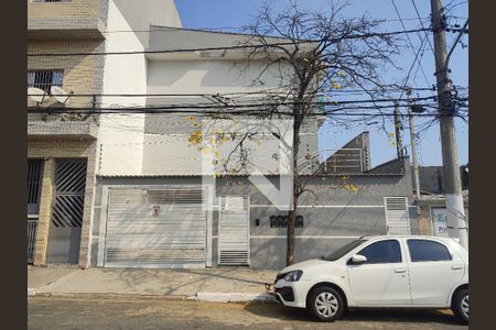 Casa de condomínio à venda com 60m², 2 quartos e 1 vagaFachada