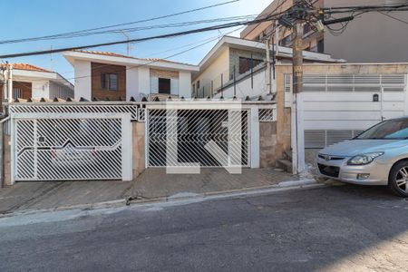 Casa à venda com 139m², 3 quartos e 2 vagasFachada