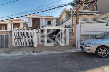 Casa à venda com 139m², 3 quartos e 2 vagasFachada
