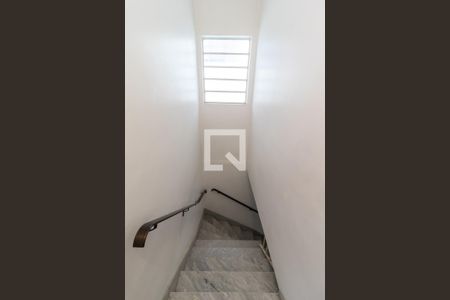 Casa à venda com 139m², 3 quartos e 2 vagasEscada