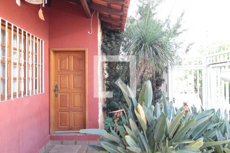 Casa à venda com 250m², 3 quartos e 3 vagasFachada