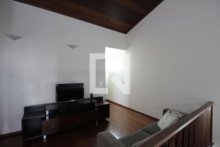 Casa à venda com 250m², 3 quartos e 3 vagasSala de TV