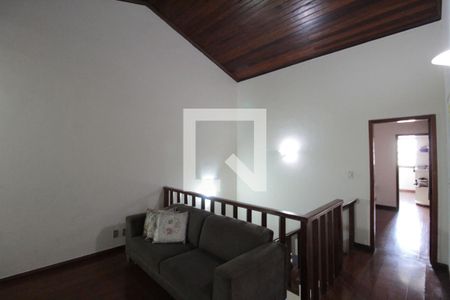 Sala de TV de casa à venda com 3 quartos, 250m² em Castelo, Belo Horizonte