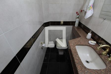 Lavabo da Sala de Estar de casa à venda com 3 quartos, 250m² em Castelo, Belo Horizonte