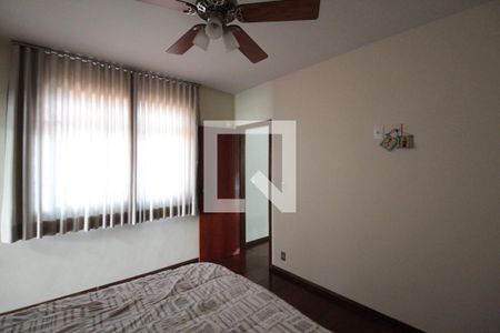 Casa à venda com 250m², 3 quartos e 3 vagasSuíte 1