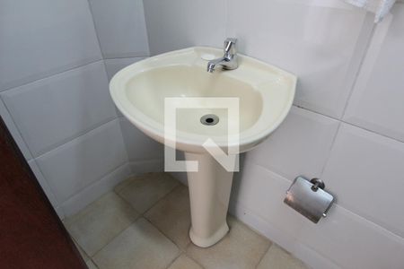 Casa à venda com 250m², 3 quartos e 3 vagasBanheiro de Serviço