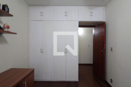 Casa à venda com 250m², 3 quartos e 3 vagasQuarto