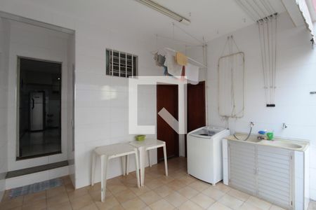 Casa à venda com 250m², 3 quartos e 3 vagasÁrea de Serviço