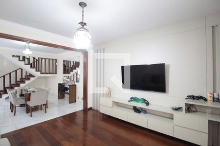 Sala de Estar de casa à venda com 3 quartos, 250m² em Castelo, Belo Horizonte