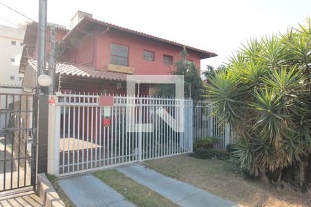 Casa à venda com 250m², 3 quartos e 3 vagasFachada