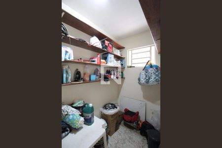 Casa à venda com 250m², 3 quartos e 3 vagasDespensa