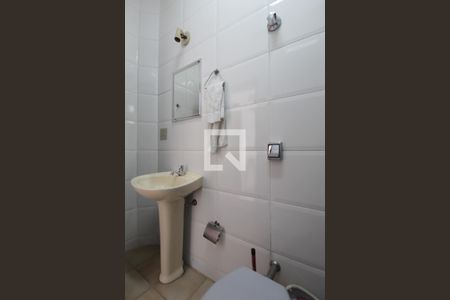 Casa à venda com 250m², 3 quartos e 3 vagasBanheiro de Serviço