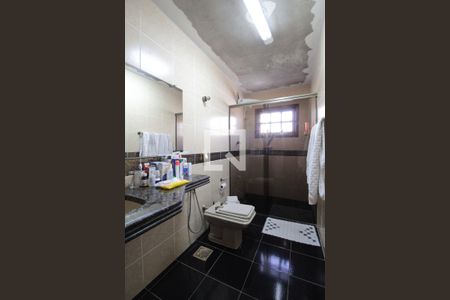 Casa à venda com 250m², 3 quartos e 3 vagasBanheiro da Suíte 1