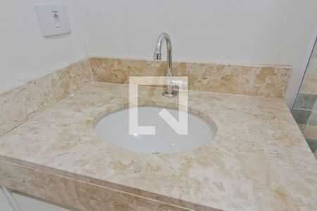 Banheiro de apartamento para alugar com 1 quarto, 40m² em Jardim Mangalot, São Paulo