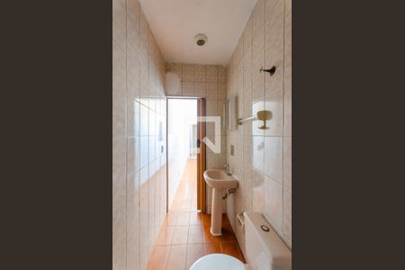 Casa à venda com 120m², 2 quartos e sem vaga Casa à venda com 120m², 2 quartos e sem vagaBanheiro