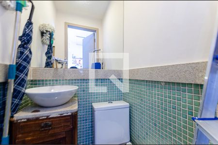 Apartamento à venda com 71m², 2 quartos e sem vaga Apartamento à venda com 71m², 2 quartos e sem vagaBanheiro de serviço