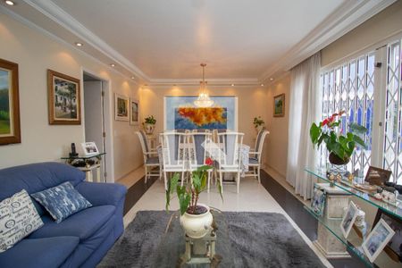 Casa à venda com 450m², 3 quartos e 4 vagasSala