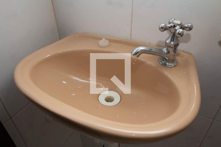 Casa à venda com 450m², 3 quartos e 4 vagasBanheiro de Serviço