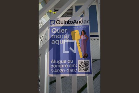 Casa à venda com 450m², 3 quartos e 4 vagasFachada - placa instalada