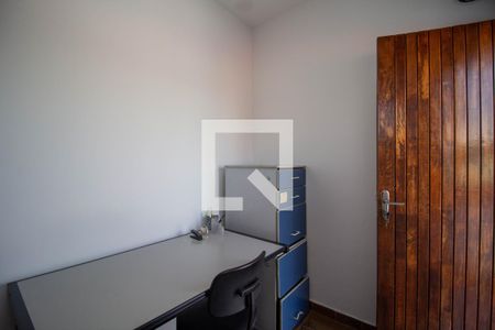 Casa à venda com 450m², 3 quartos e 4 vagasEscritório