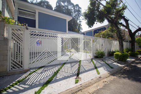 Casa à venda com 450m², 3 quartos e 4 vagasFachada