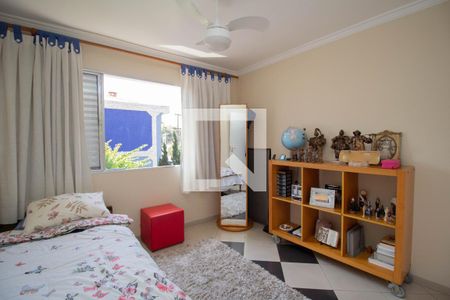 Casa à venda com 450m², 3 quartos e 4 vagasQuato 2