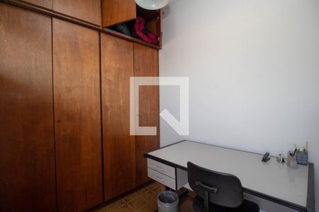 Casa à venda com 450m², 3 quartos e 4 vagasEscritório