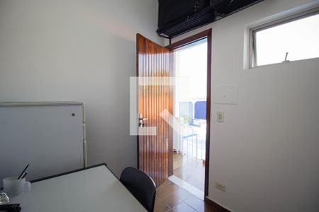 Casa à venda com 450m², 3 quartos e 4 vagasEscritório