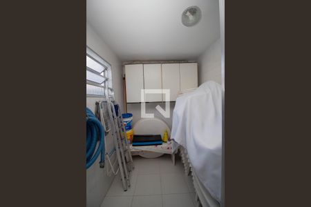 Casa à venda com 450m², 3 quartos e 4 vagasQuarto de Serviço