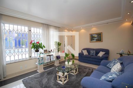 Casa à venda com 450m², 3 quartos e 4 vagasSala