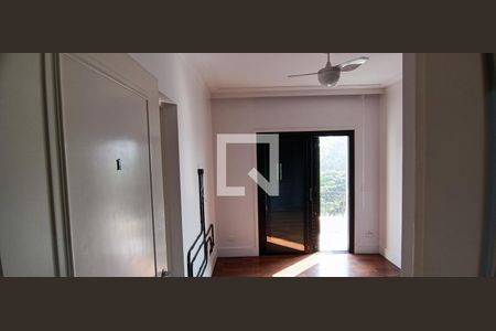 Apartamento à venda com 239m², 3 quartos e 4 vagasSuíte 1