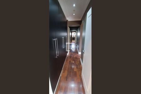 Apartamento à venda com 239m², 3 quartos e 4 vagasCorredor