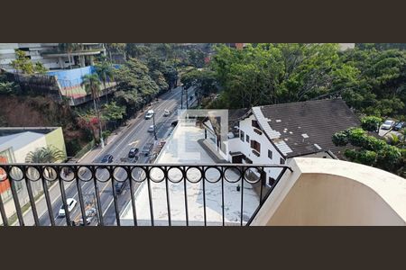 Apartamento à venda com 239m², 3 quartos e 4 vagasVista da Suíte 2