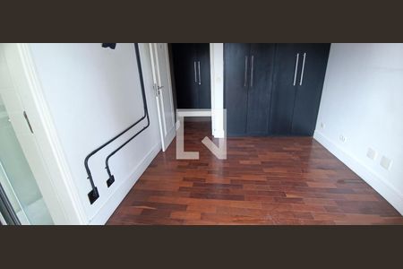 Apartamento à venda com 239m², 3 quartos e 4 vagasSuíte 2