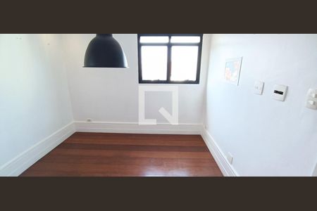 Apartamento à venda com 239m², 3 quartos e 4 vagasCopa