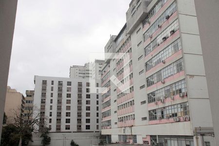 Sala Vista de apartamento para alugar com 2 quartos, 76m² em Rio Branco, Porto Alegre