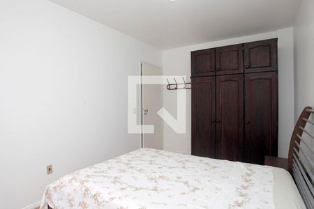 Quarto 1 de apartamento para alugar com 2 quartos, 76m² em Rio Branco, Porto Alegre