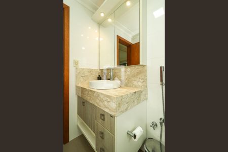 Apartamento à venda com 270m², 3 quartos e 2 vagas Apartamento à venda com 270m², 3 quartos e 2 vagasBanheiro da Suíte