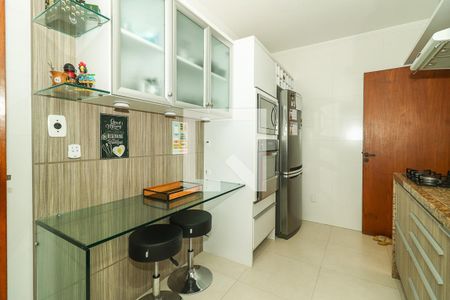 Apartamento à venda com 270m², 3 quartos e 2 vagas Apartamento à venda com 270m², 3 quartos e 2 vagasCozinha