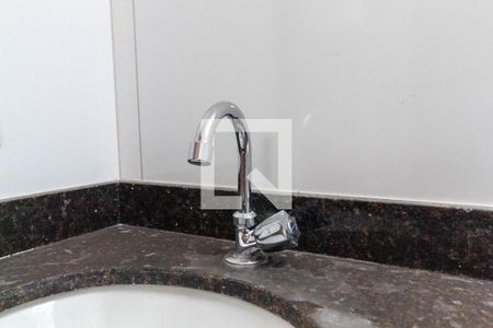 Casa à venda com 179m², 3 quartos e 2 vagasBanheiro - torneira