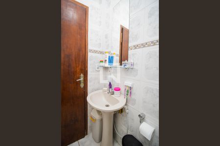 Casa à venda com 120m², 3 quartos e 1 vagaBanheiro