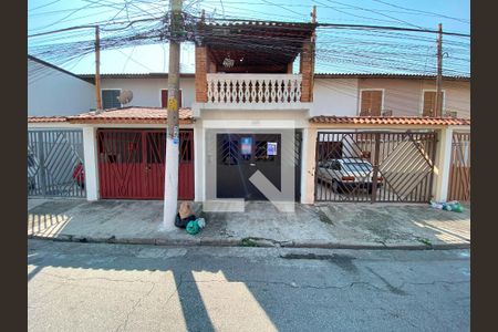 Casa à venda com 120m², 3 quartos e 1 vagaFachada com plaquinha